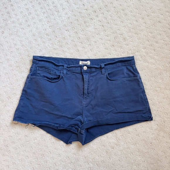 L’Agence Ryland High Rise Cut Off Shorts Navy
Size 31 - Picture 4 of 9